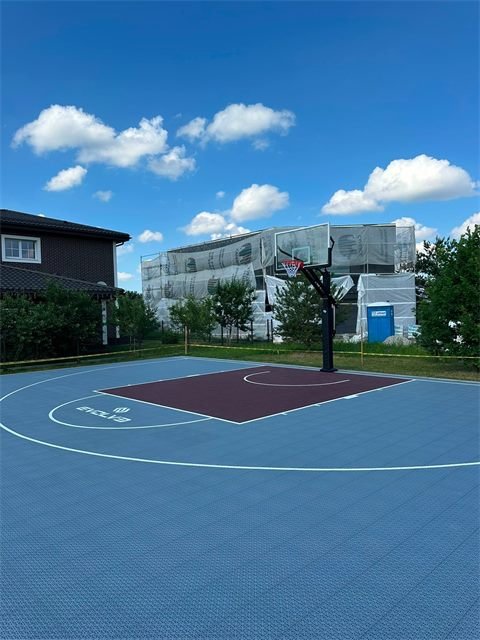 Basketball court at a residence, Vilnius – 3