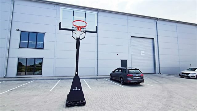 Mobilus krepšinio stovas prie Evolve biuro – 11